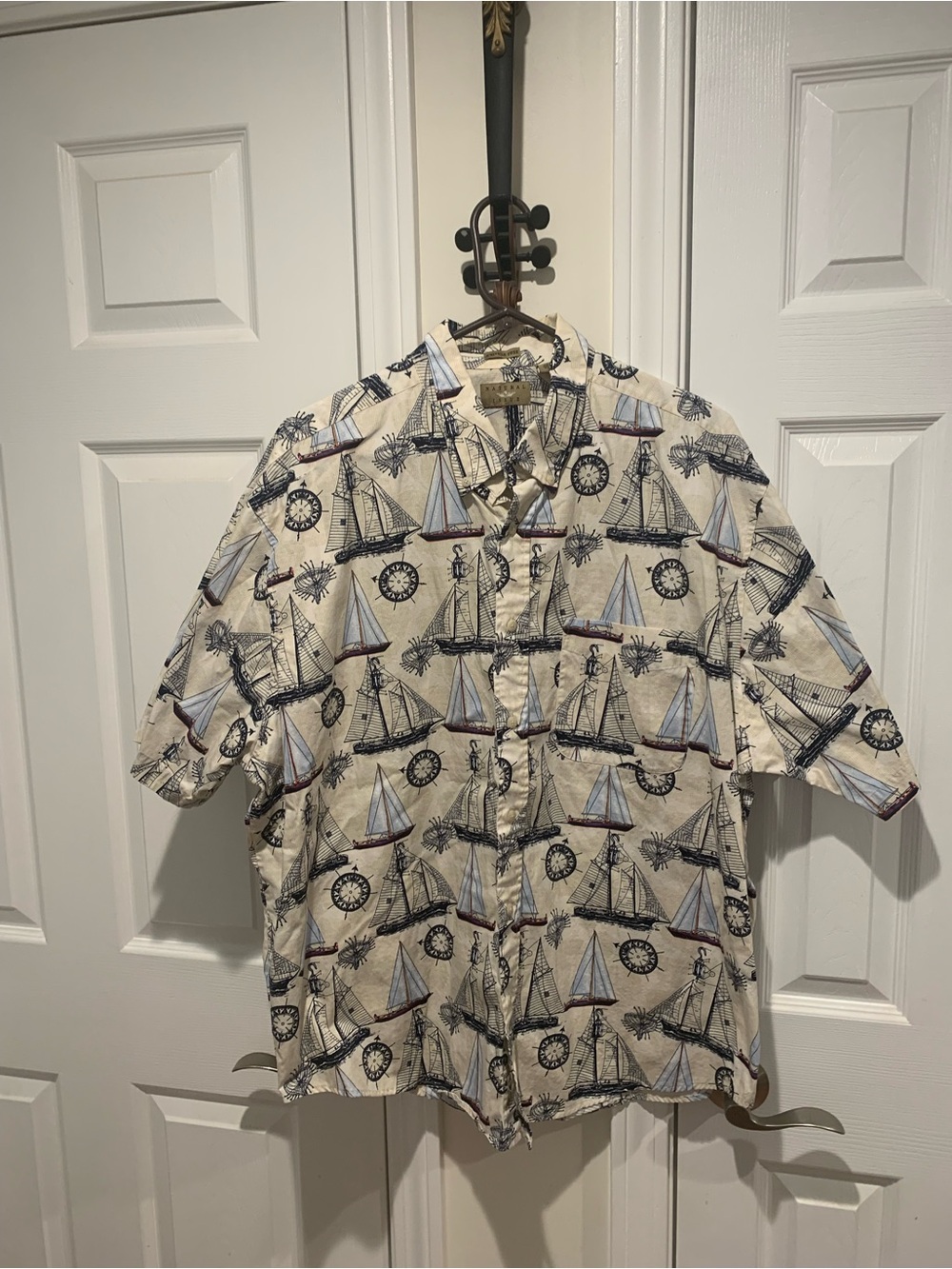 Men's Short-Sleeve Nautical Print Shirt perfect for summer events. - Picture 5 of 5